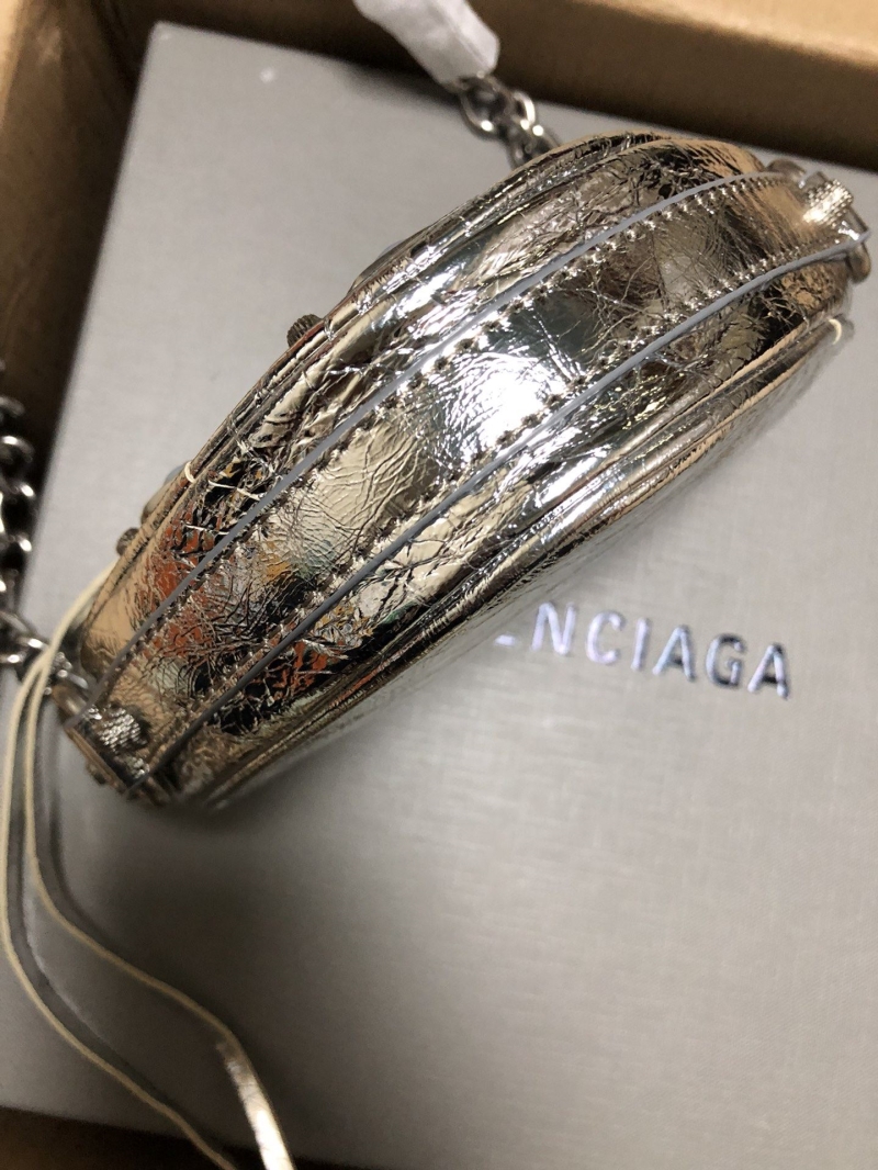 Ba1en*iaga le cagole bags